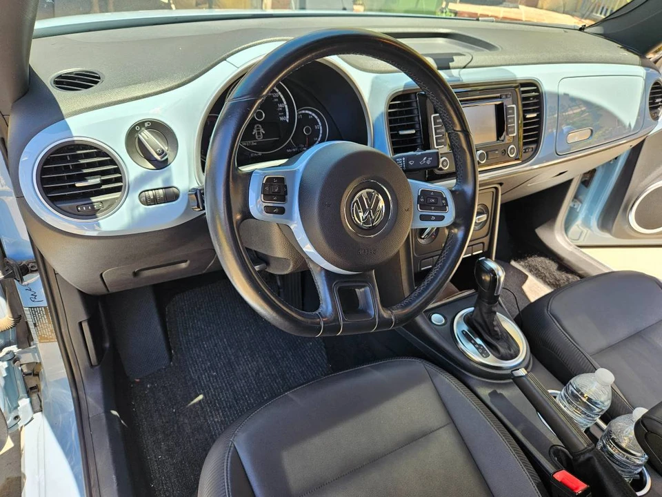 2013 Volkswagen A5 Beetle - Image 6 of 13