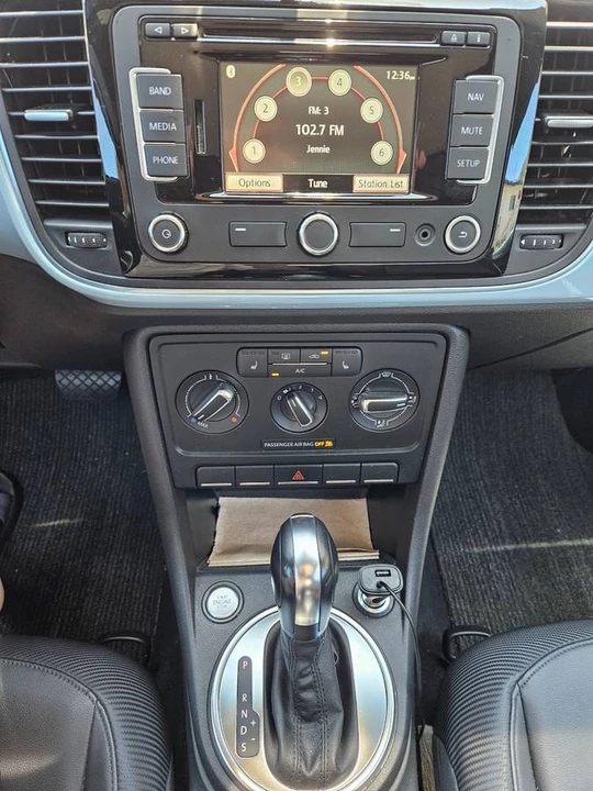 2013 Volkswagen A5 Beetle - Image 9 of 13