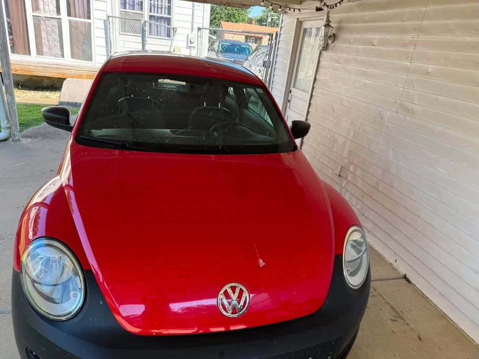 2013 Volkswagen A5 Beetle - Image 2 of 6