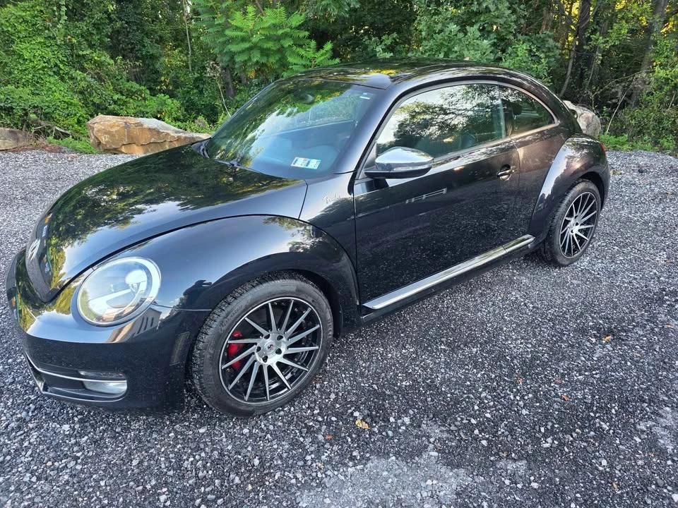 2013 Volkswagen A5 Beetle - Image 2 of 9