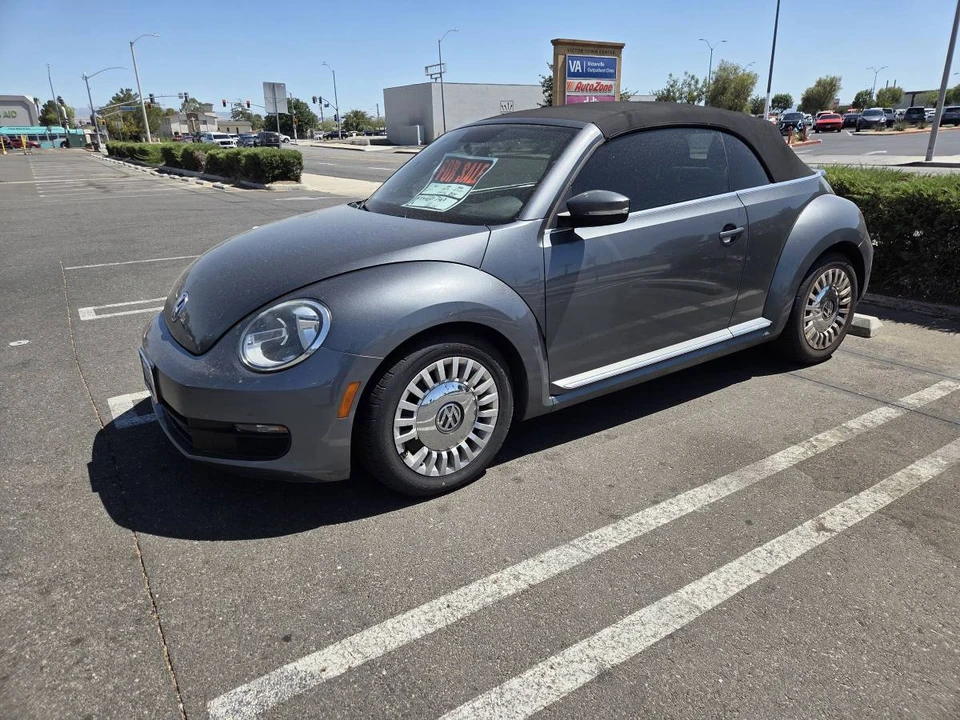 2013 Volkswagen A5 Beetle - Image 2 of 8