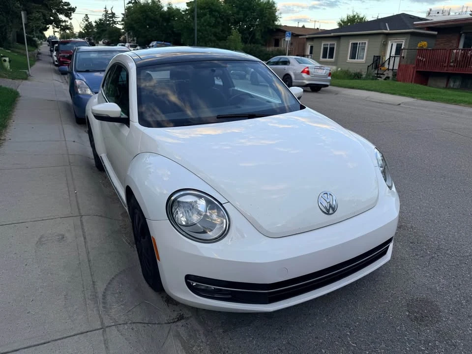 2013 Volkswagen A5 Beetle - Image 2 of 13