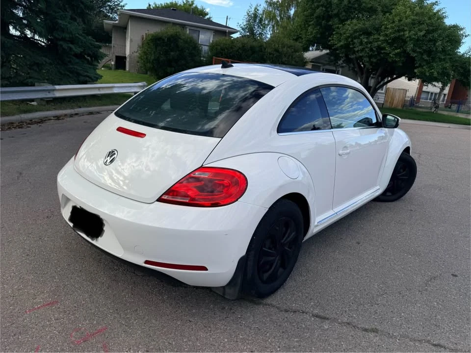 2013 Volkswagen A5 Beetle - Image 8 of 13