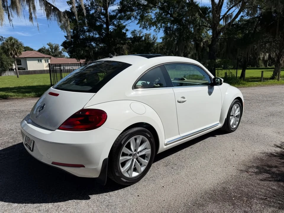 2013 Volkswagen A5 Beetle - Image 5 of 20
