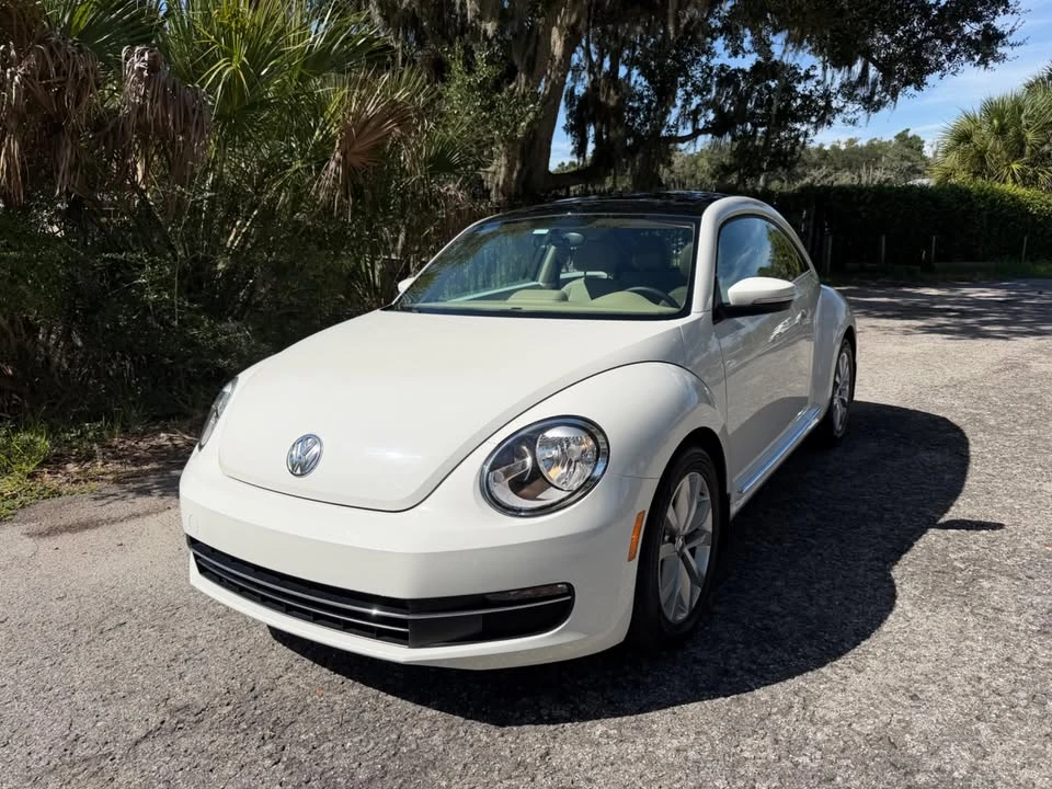 2013 Volkswagen A5 Beetle - Image 2 of 20