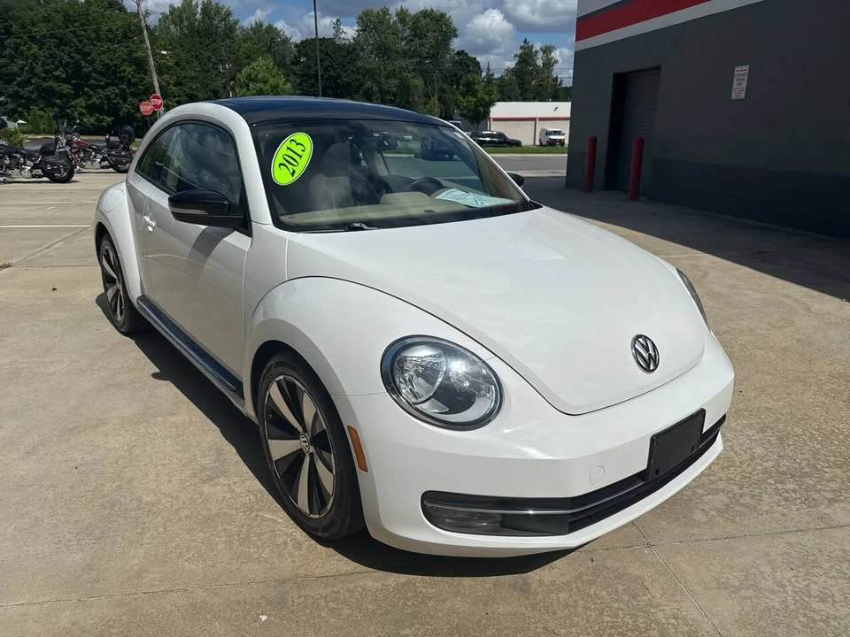 2013 Volkswagen A5 Beetle - Image 2 of 20