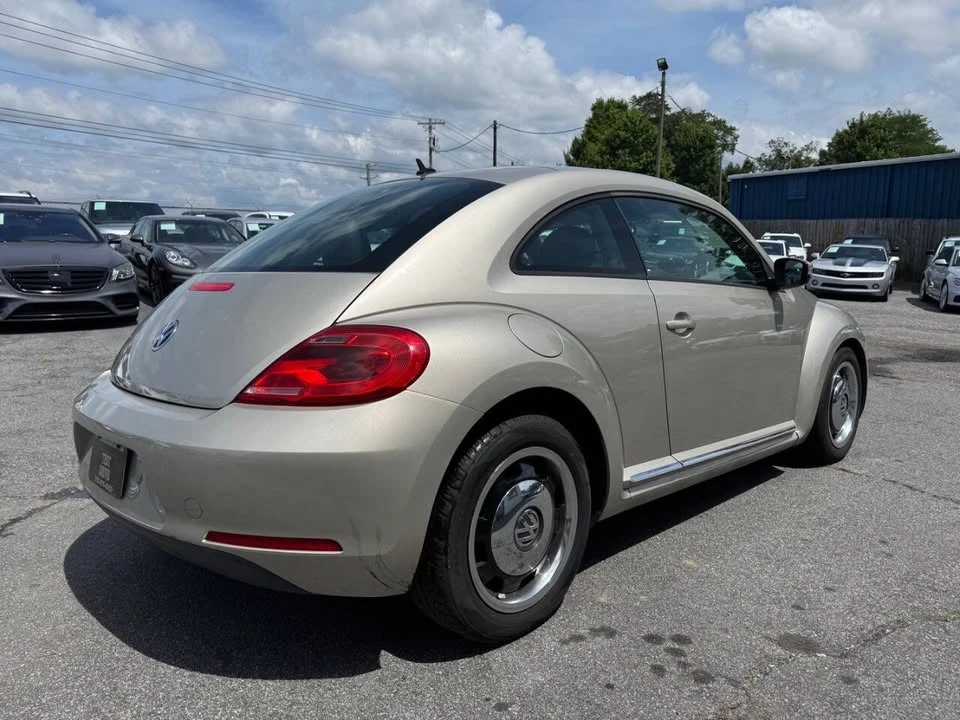 2013 Volkswagen A5 Beetle - Image 3 of 15