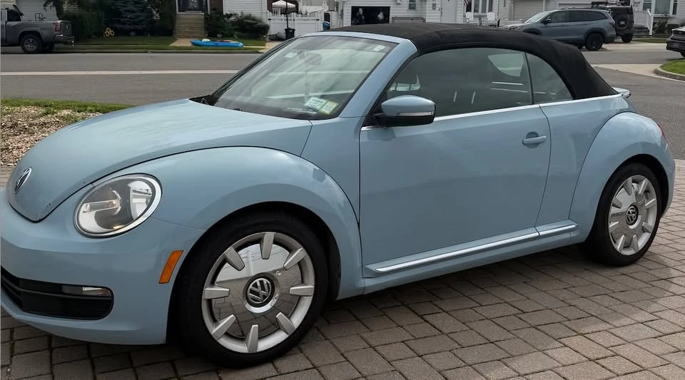 2013 Volkswagen A5 Beetle - Image 4 of 8