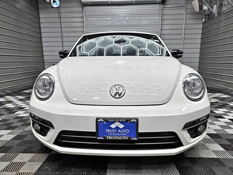 2013 Volkswagen Beetle 2.0T Soft-Top Convertible