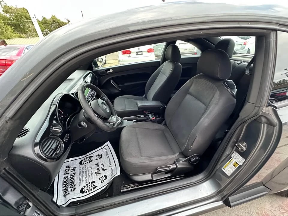 2013 Volkswagen A5 Beetle - Image 10 of 16