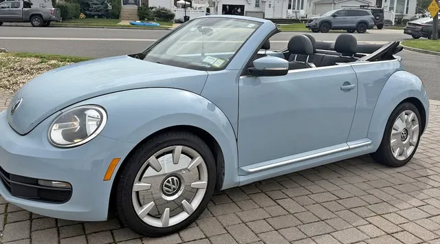 2013 Volkswagen Beetle Convertible