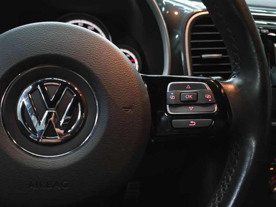 2013 Volkswagen A5 Beetle - Image 17 of 18