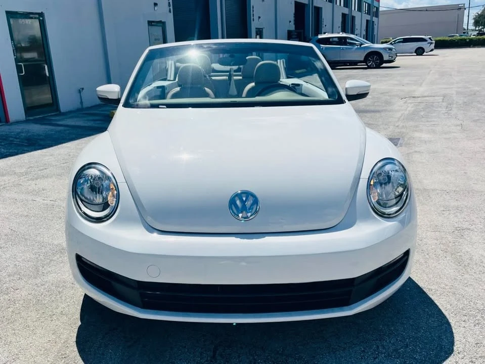 2013 Volkswagen A5 Beetle - Image 6 of 15