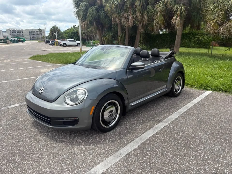 2013 Volkswagen A5 Beetle - Image 2 of 15