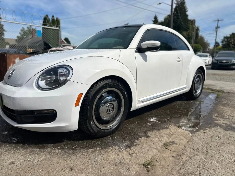 2013 Volkswagen A5 Beetle - Image 5 of 6