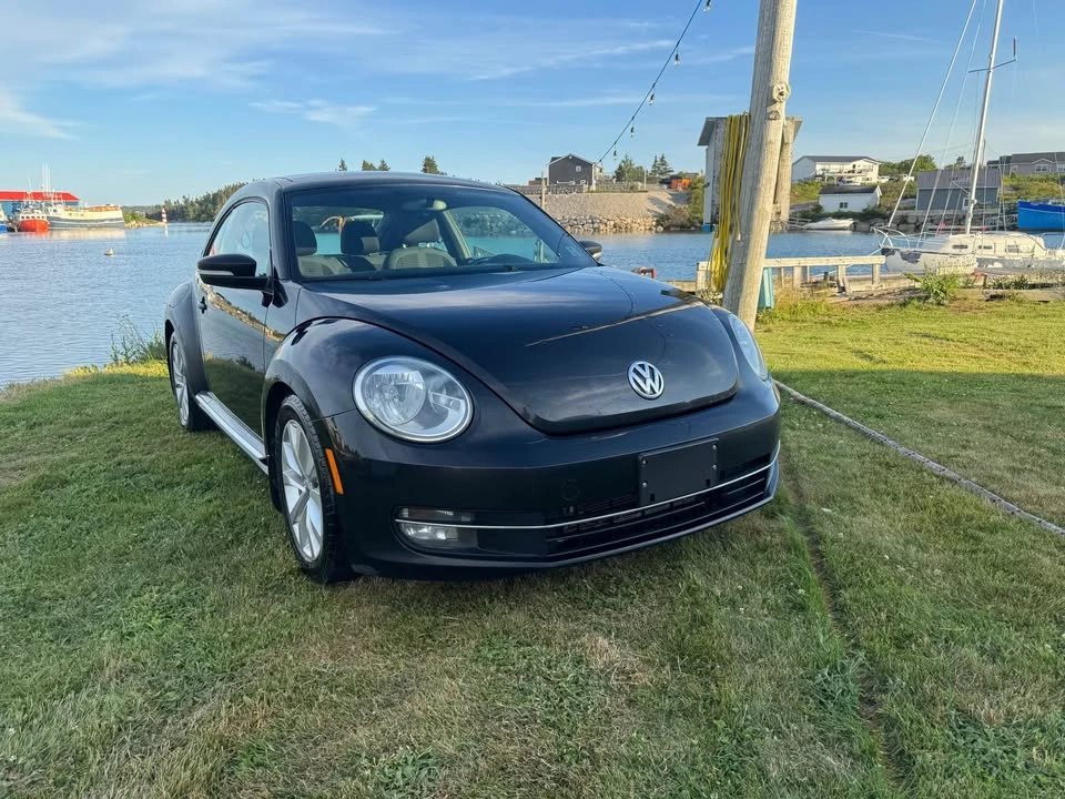 2013 Volkswagen A5 Beetle - Image 2 of 17