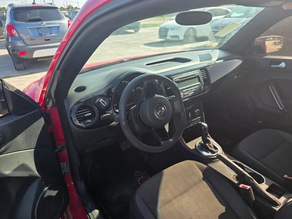 2013 Volkswagen A5 Beetle - Image 10 of 17