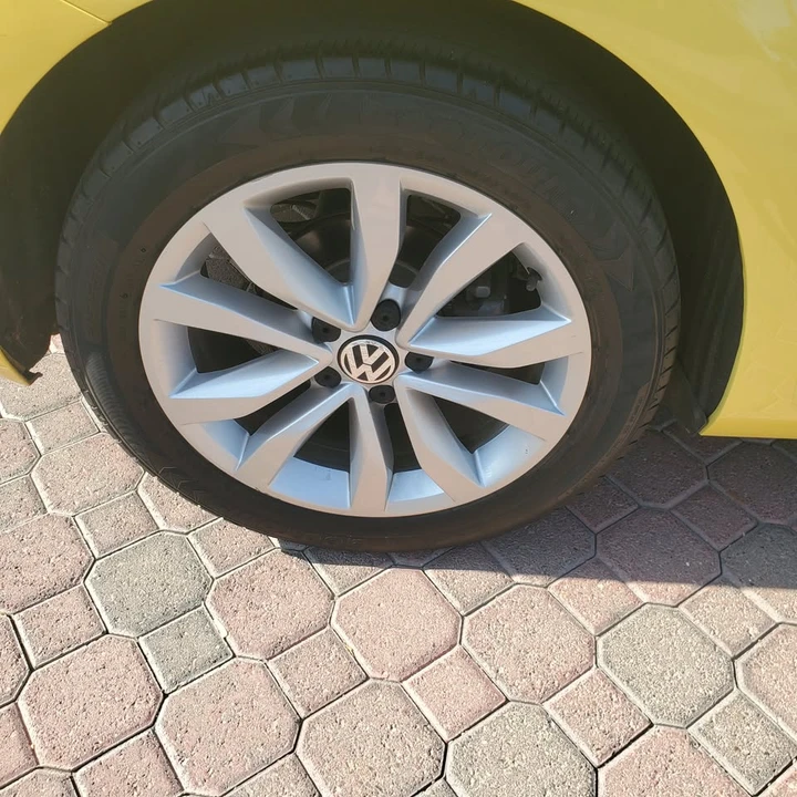 2013 Volkswagen A5 Beetle - Image 3 of 6