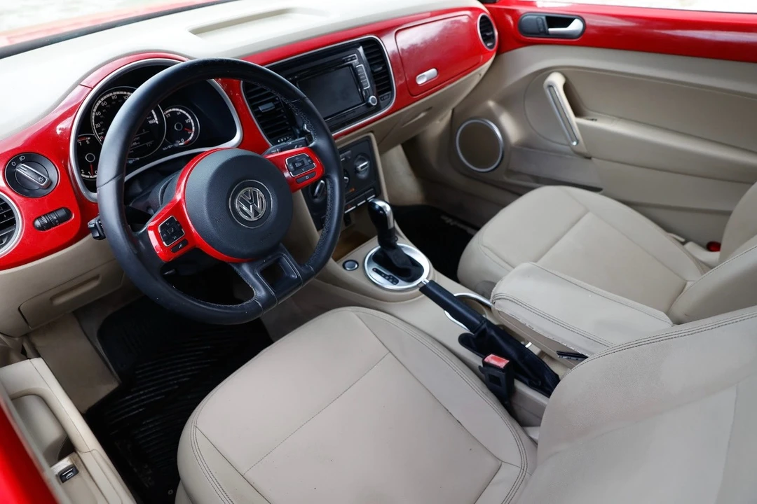 2013 Volkswagen A5 Beetle - Image 4 of 12