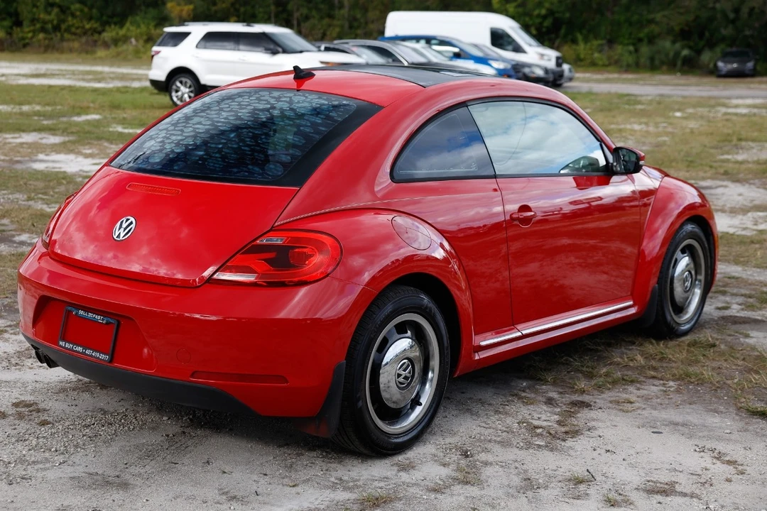2013 Volkswagen A5 Beetle - Image 11 of 12