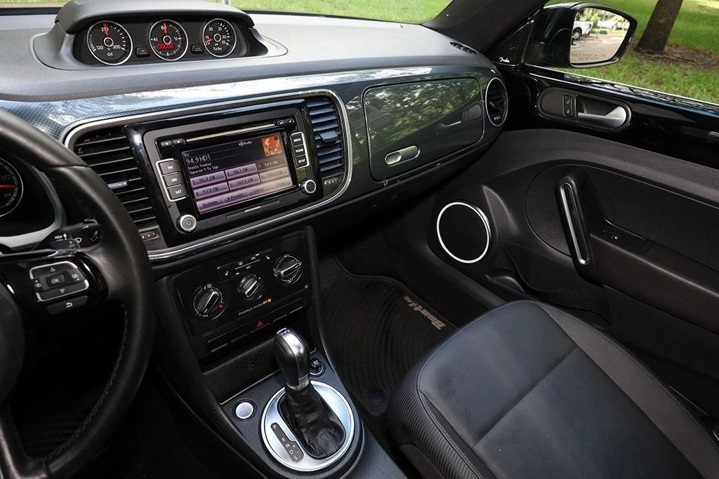2013 Volkswagen A5 Beetle - Image 9 of 21