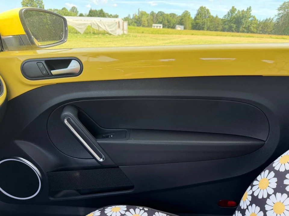 2013 Volkswagen A5 Beetle - Image 12 of 24