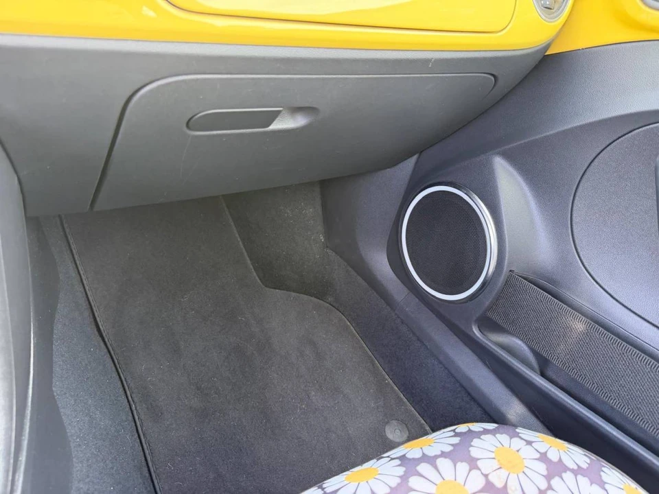 2013 Volkswagen A5 Beetle - Image 11 of 24