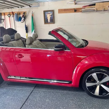 2013 Volkswagen Beetle PinkBeetle Convertible