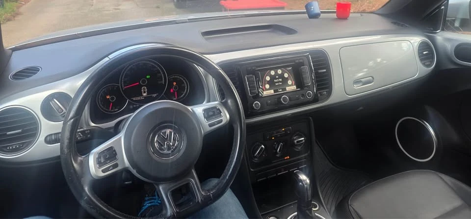 2013 Volkswagen A5 Beetle - Image 4 of 8