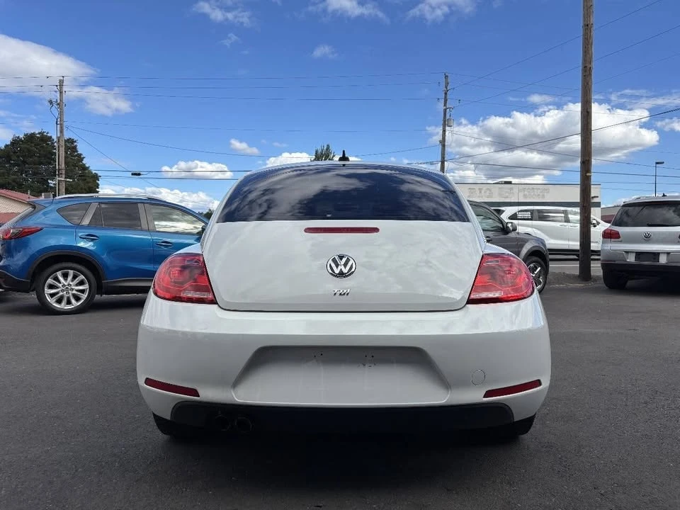 2013 Volkswagen A5 Beetle - Image 6 of 19