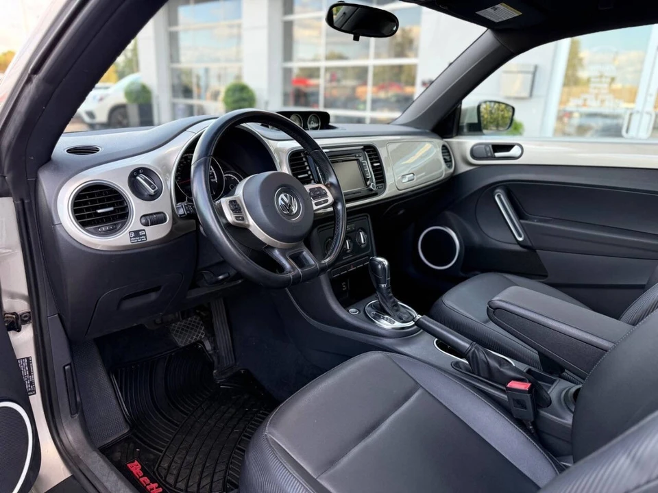 2013 Volkswagen A5 Beetle - Image 9 of 21