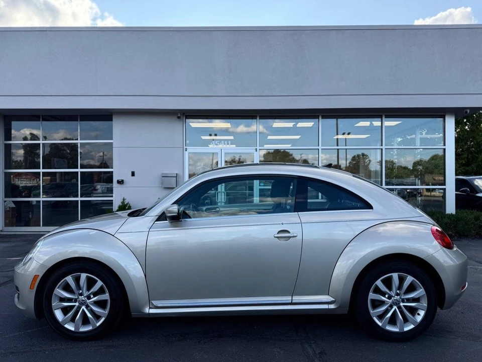 2013 Volkswagen A5 Beetle - Image 2 of 21