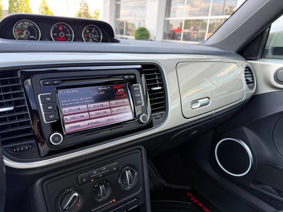 2013 Volkswagen A5 Beetle - Image 18 of 21