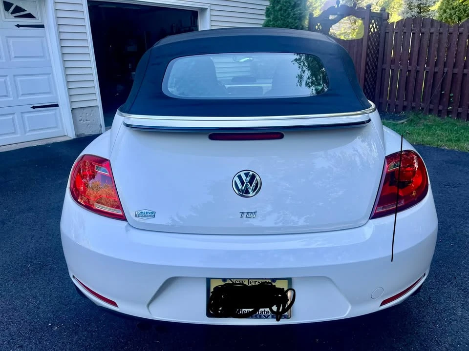 2013 Volkswagen A5 Beetle - Image 2 of 17