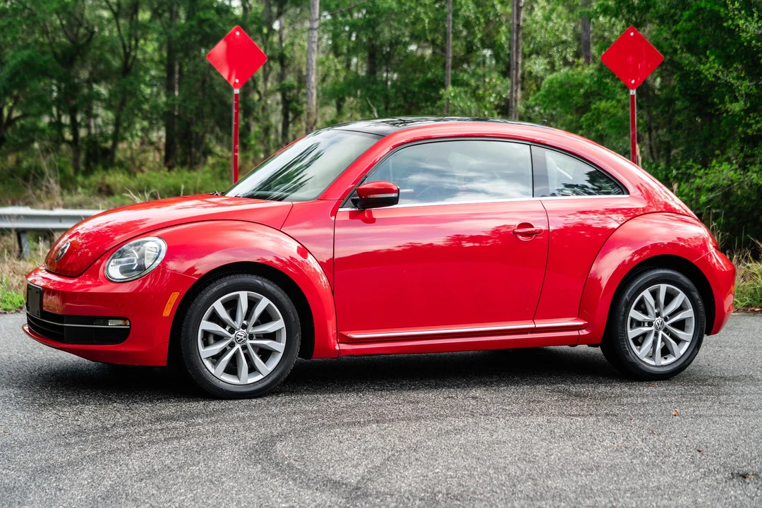 2013 Volkswagen A5 Beetle - Image 10 of 31