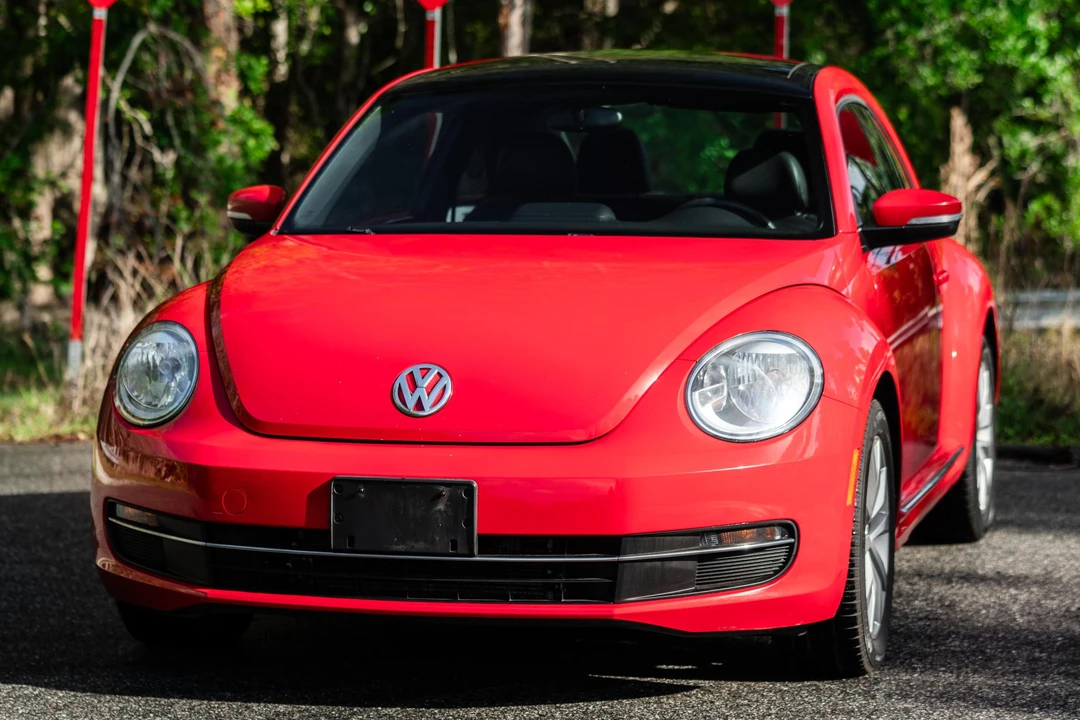 2013 Volkswagen A5 Beetle - Image 2 of 31
