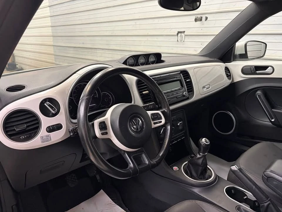 2013 Volkswagen A5 Beetle - Image 10 of 19