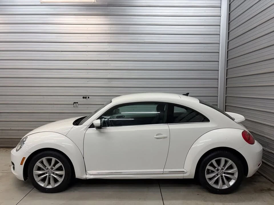 2013 Volkswagen A5 Beetle - Image 8 of 19