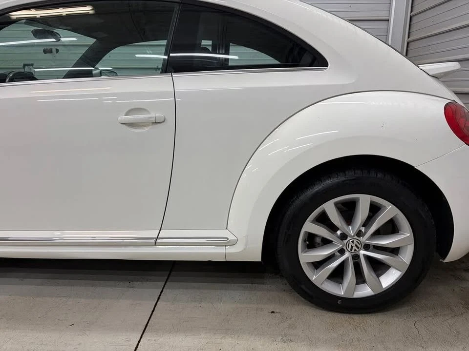 2013 Volkswagen A5 Beetle - Image 6 of 19