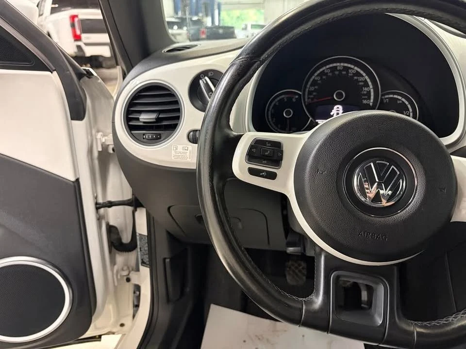 2013 Volkswagen A5 Beetle - Image 14 of 19