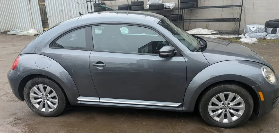 2013 Volkswagen A5 Beetle - Image 6 of 17