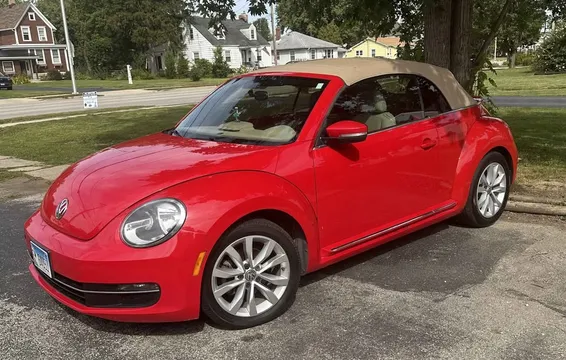 2013 Volkswagen Beetle TDI Convertible 2D