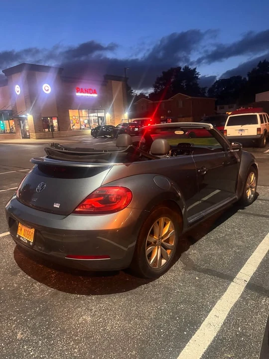 2013 Volkswagen A5 Beetle - Image 2 of 5
