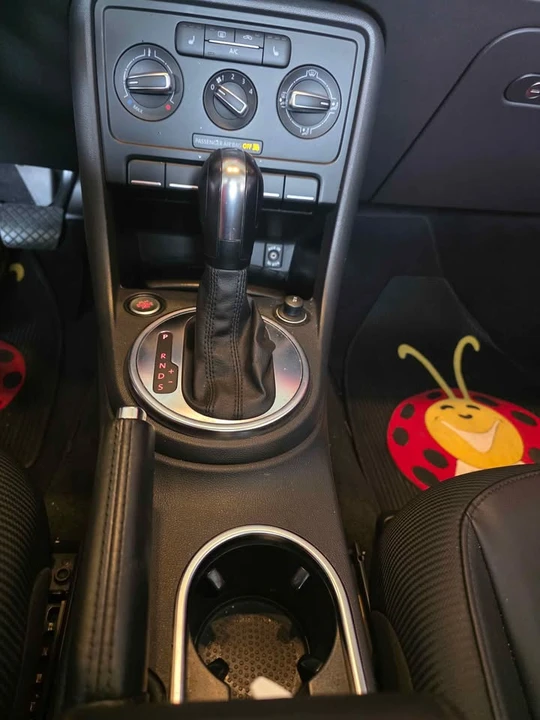 2013 Volkswagen A5 Beetle - Image 14 of 21