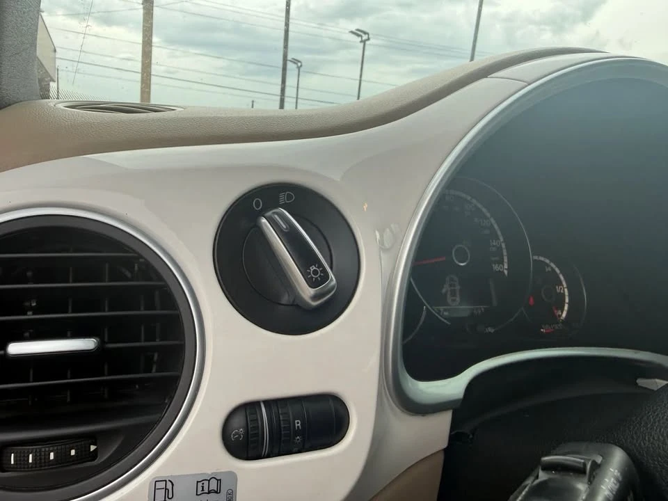 2013 Volkswagen A5 Beetle - Image 18 of 20