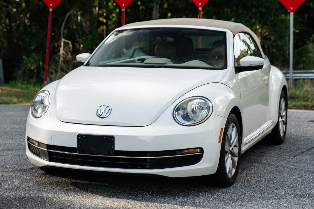 2013 Volkswagen A5 Beetle - Image 6 of 31