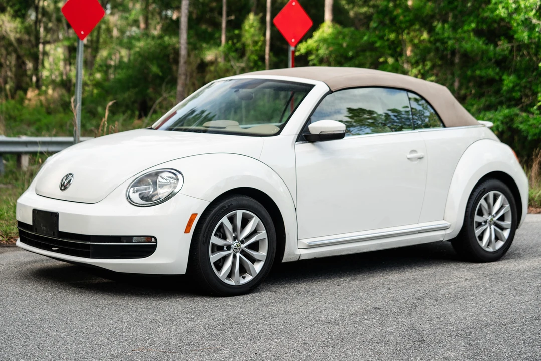 2013 Volkswagen A5 Beetle - Image 8 of 31