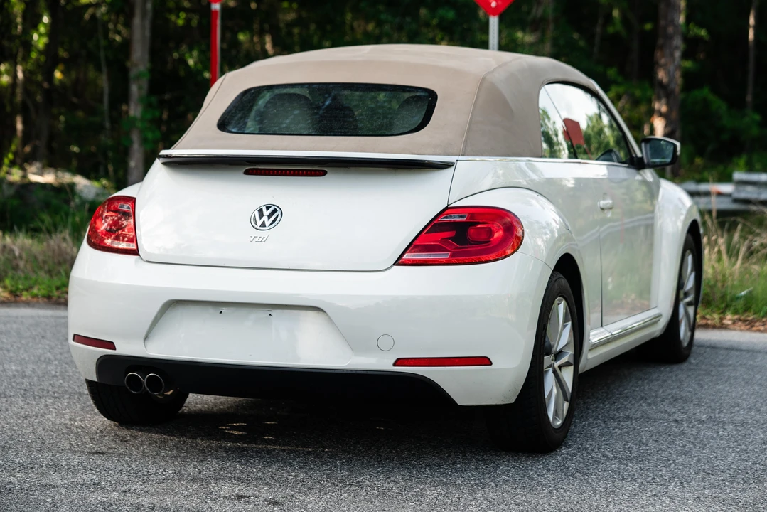 2013 Volkswagen A5 Beetle - Image 18 of 31