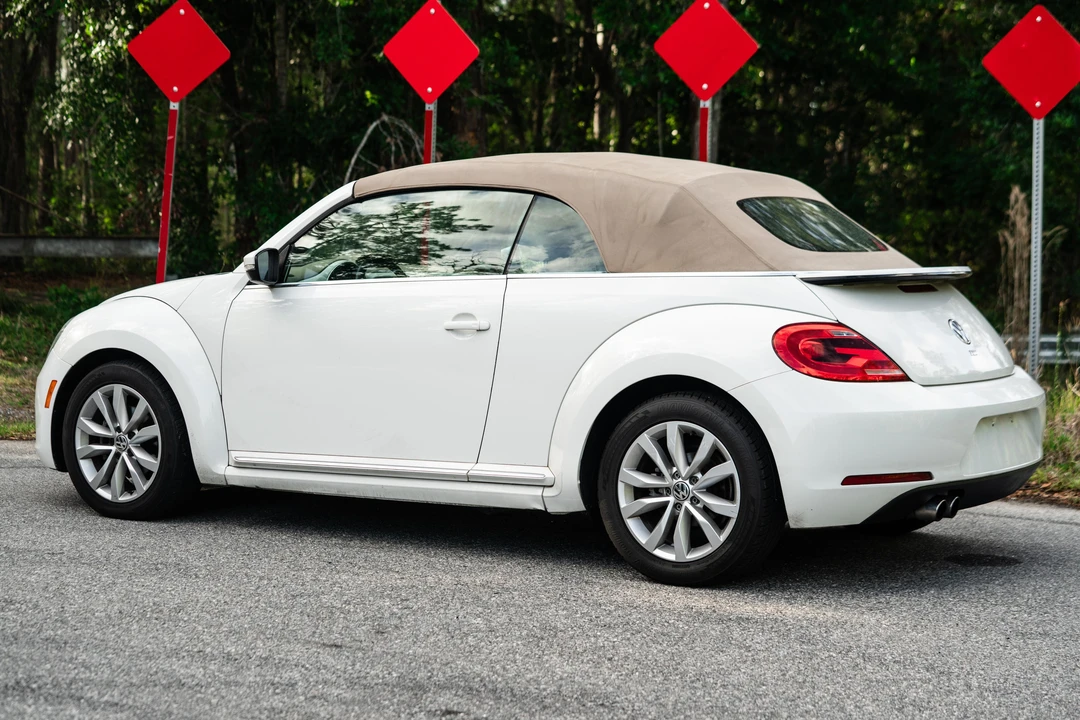 2013 Volkswagen A5 Beetle - Image 13 of 31