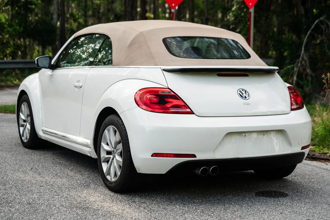 2013 Volkswagen A5 Beetle - Image 16 of 31